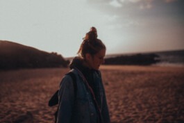 Young woman on a beach in France Fabian Hönig – Photographer