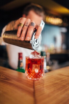 Werbefotograf Tübingen: Shooting für Niemand Gin Fabian Hönig – Photographer